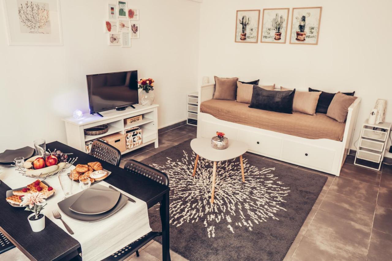 MAGNIFIQUE STUDIO CENTRE VILLE TOULON - Spacieux Climatisation Calme Rare Pas de parking privé stationnement gratuit dans la rue Extérieur photo